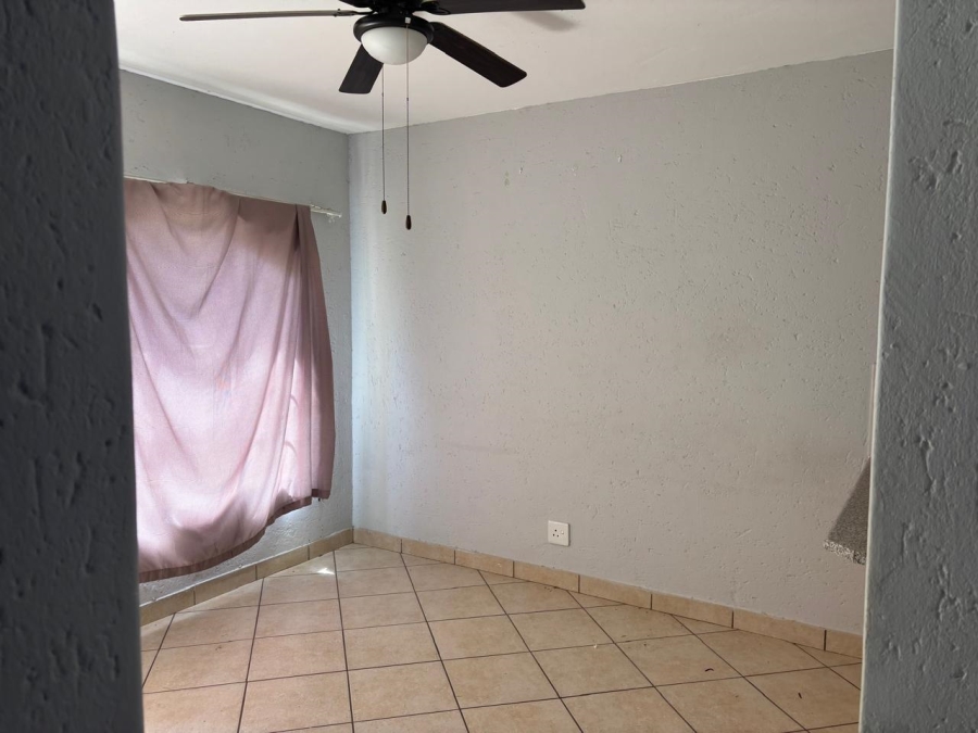 2 Bedroom Property for Sale in Waterval East North West